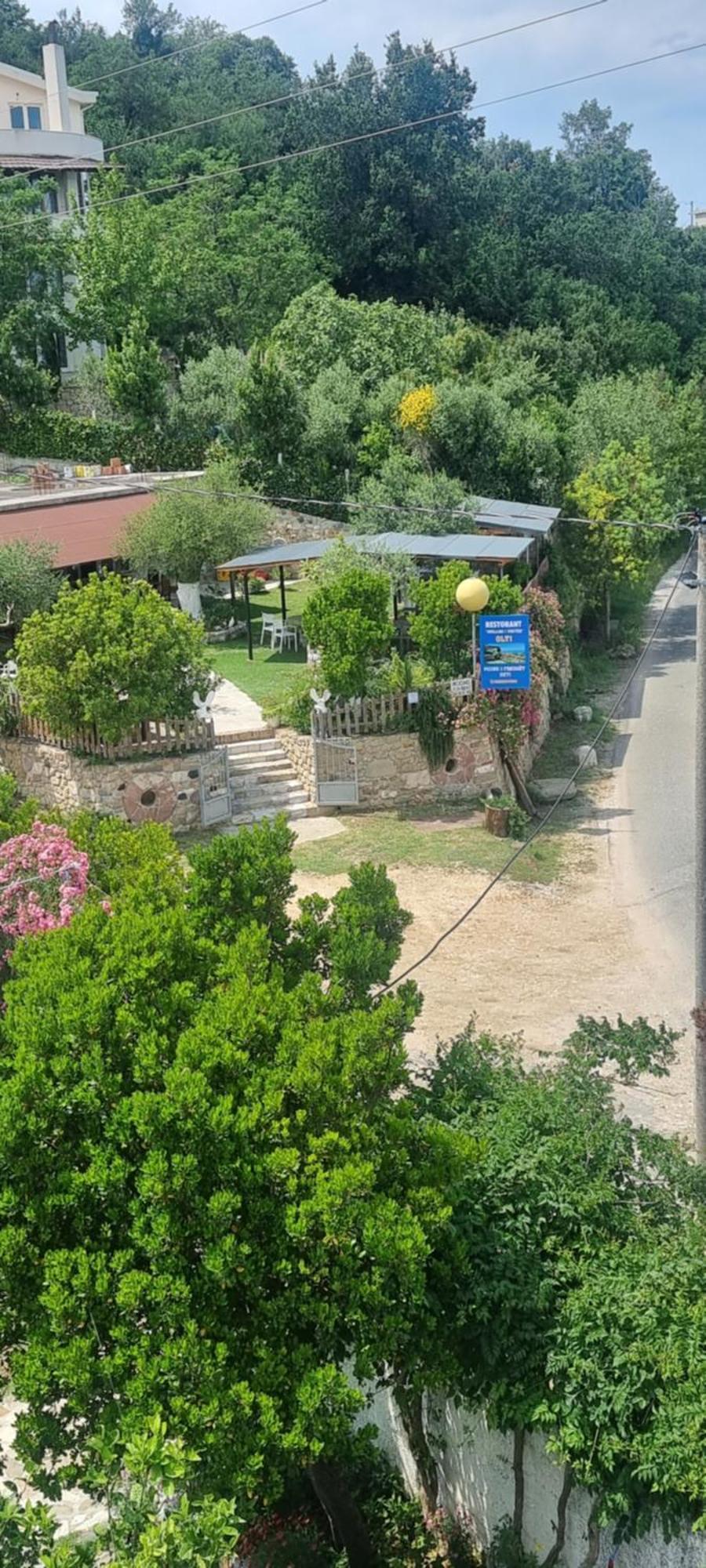 Hotel Restorant Olti Shetaj Bilik gambar