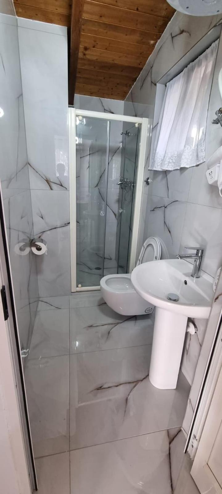Hotel Restorant Olti Shetaj Luaran gambar